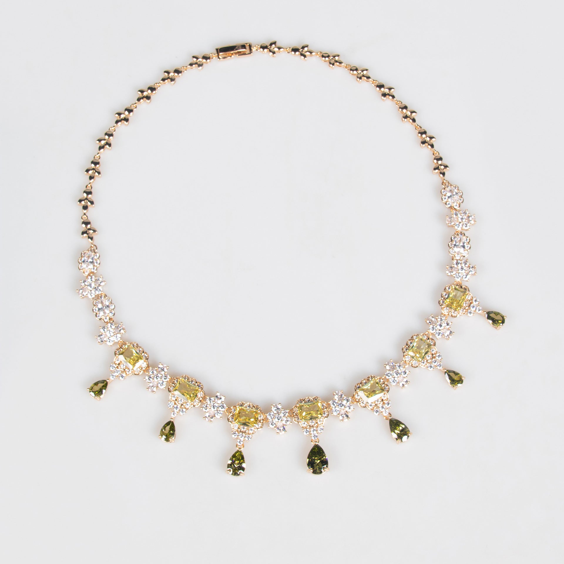 Bold Pear Cut Necklace Set with Simulated Diamonds in White and 18K Gold